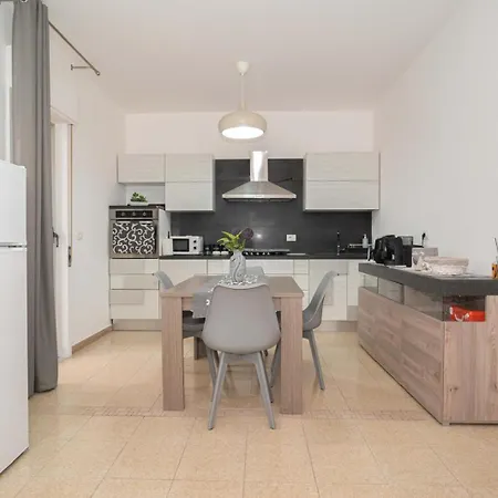 Kleos Apartment